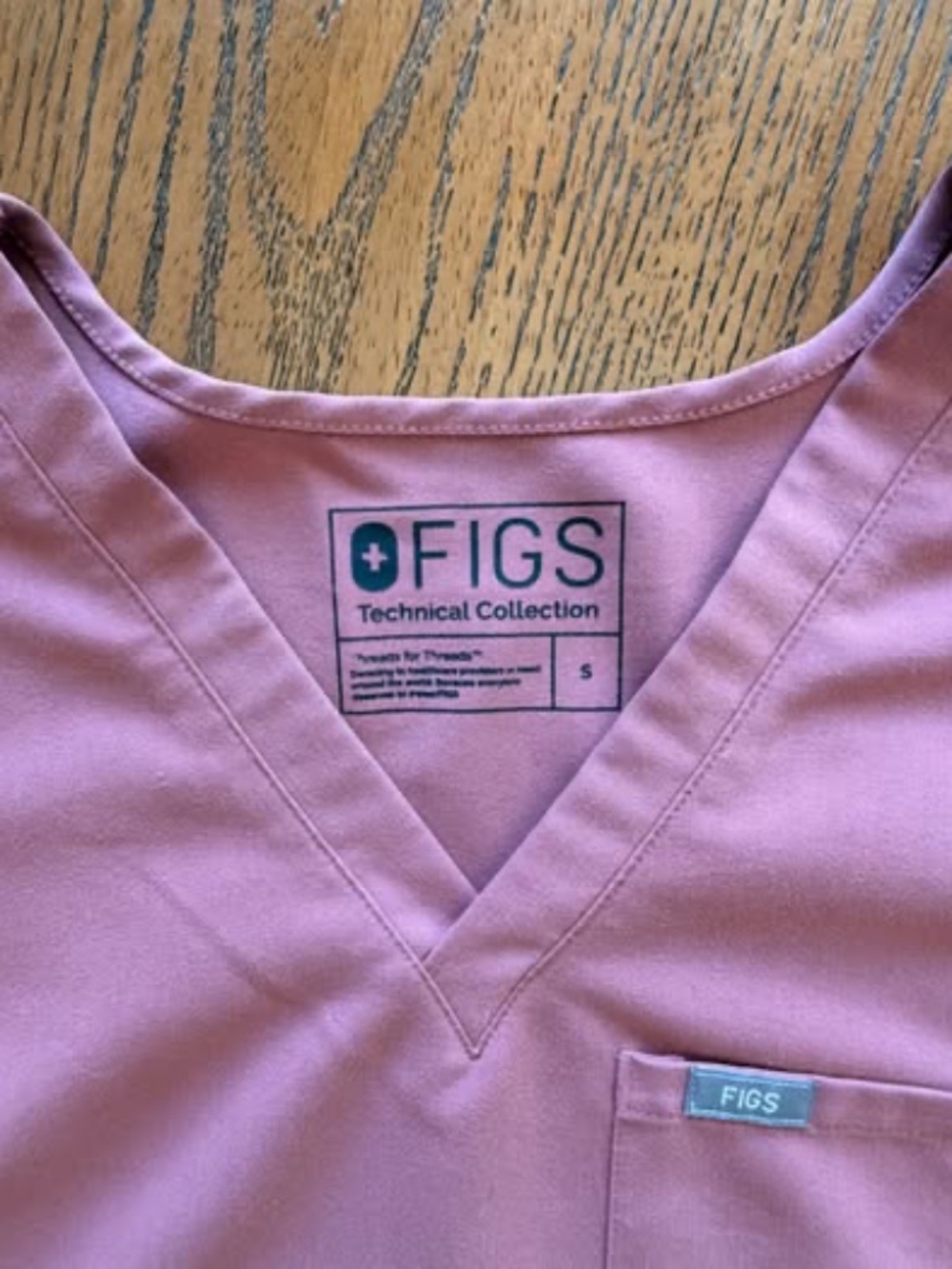 FIGS Mauve Scrub Set – Small/Med